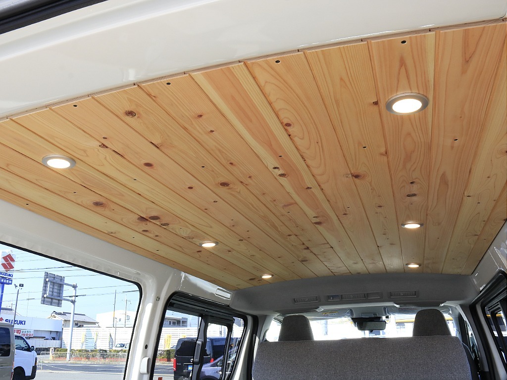 内外装、足回り、ナビと欲しい装備をパッケージングでコンプリートカスタム★もちろん追加カスタムもお任せください！どんなカスタムもお任せください！お客様のニーズに合わせたご提案をさせていただきます！