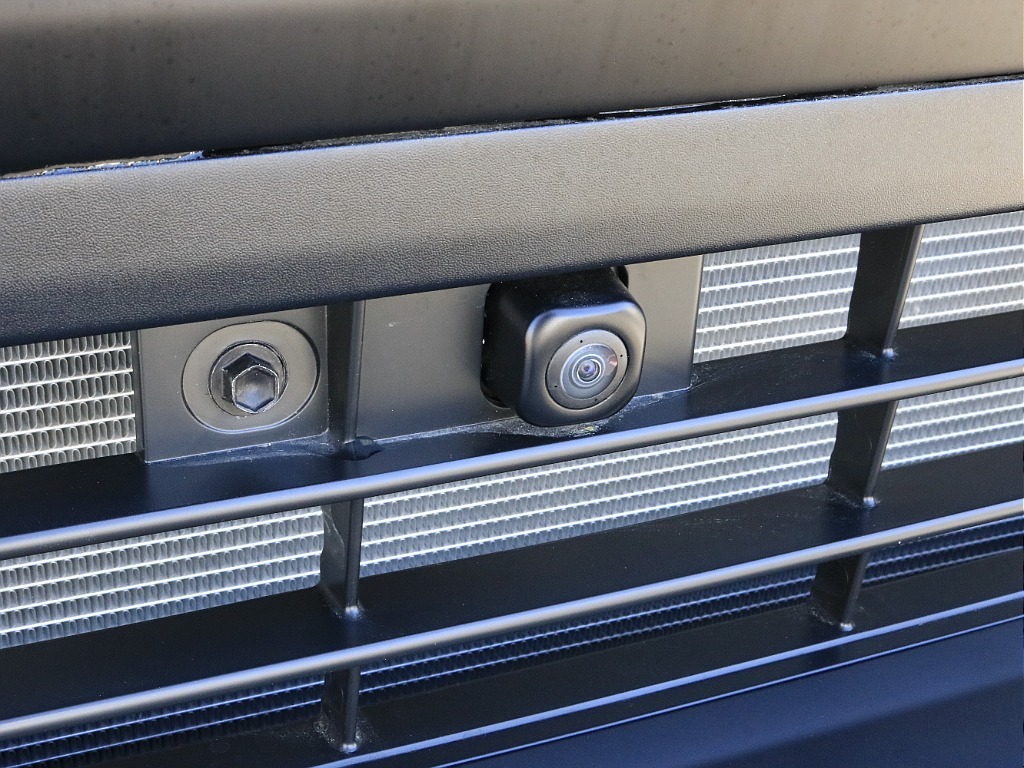 内外装、足回り、ナビと欲しい装備をパッケージングでコンプリートカスタム★もちろん追加カスタムもお任せください！どんなカスタムもお任せください！お客様のニーズに合わせたご提案をさせていただきます！