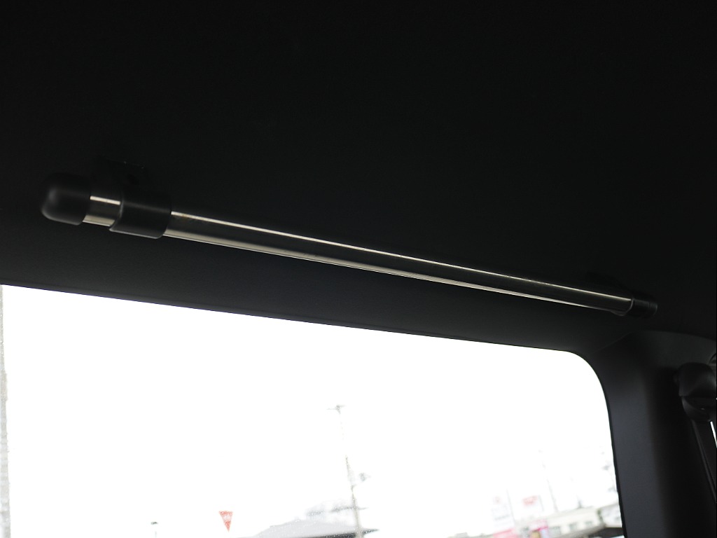 内外装、足回り、ナビと欲しい装備をパッケージングでコンプリートカスタム★もちろん追加カスタムもお任せください！どんなカスタムもお任せください！お客様のニーズに合わせたご提案をさせていただきます！