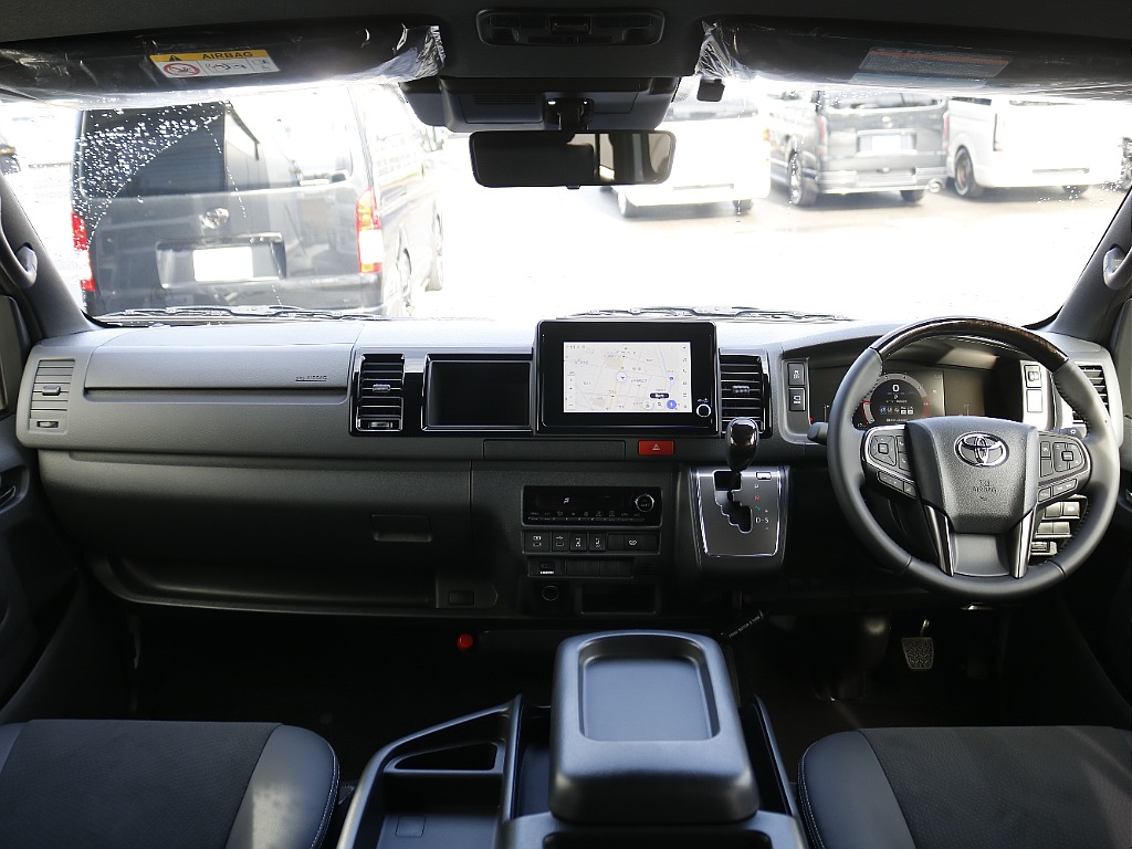 トヨタ ハイエースバン(15枚目)