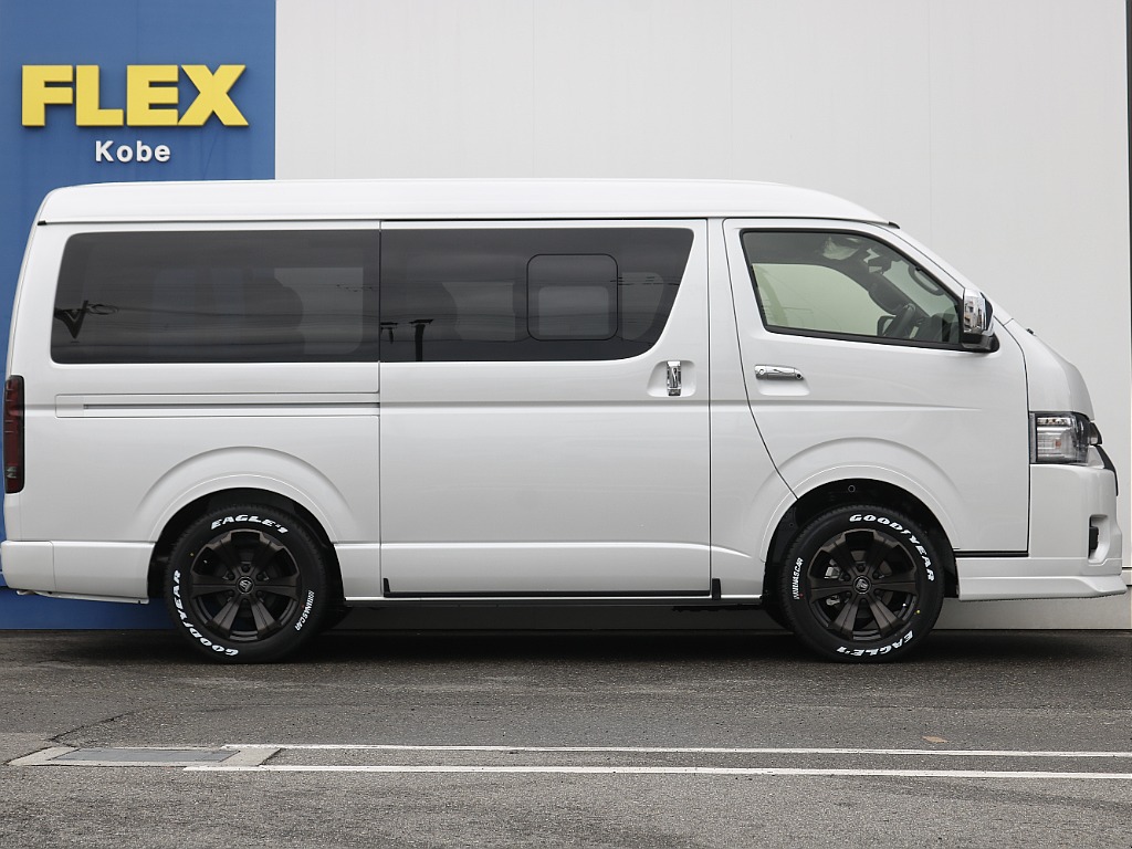 トヨタ ハイエースバン(8枚目)