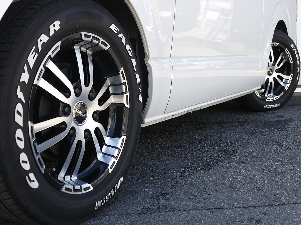 定番のナスカータイヤを装着