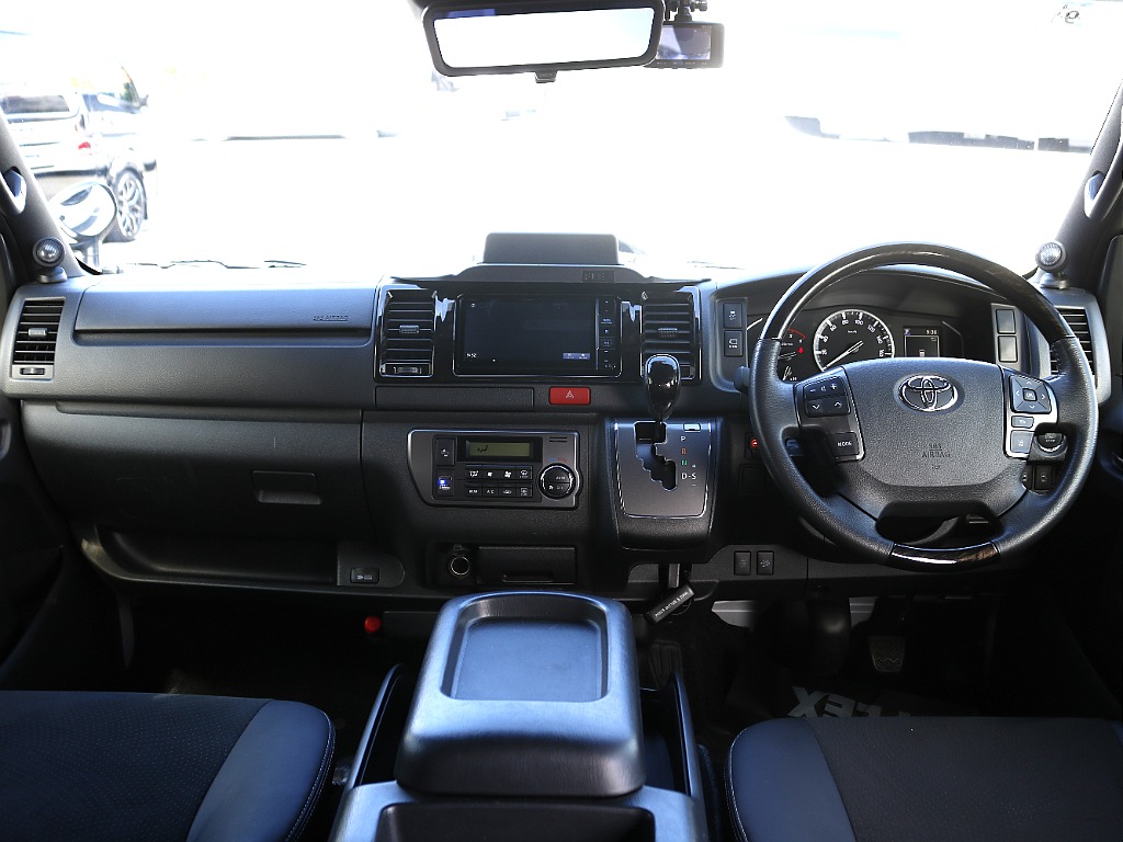 上質なインパネ周り