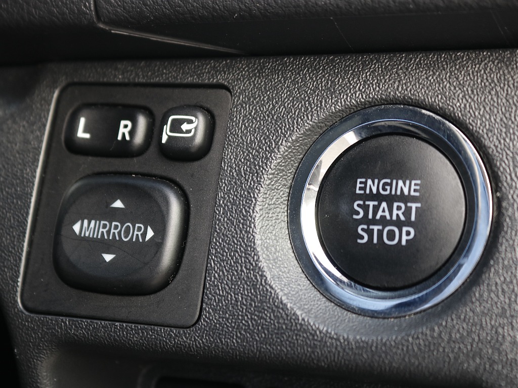 内外装、足回り、ナビと欲しい装備をパッケージングでコンプリートカスタム★もちろん追加カスタムもお任せください！どんなカスタムもお任せください！お客様のニーズに合わせたご提案をさせていただきます！