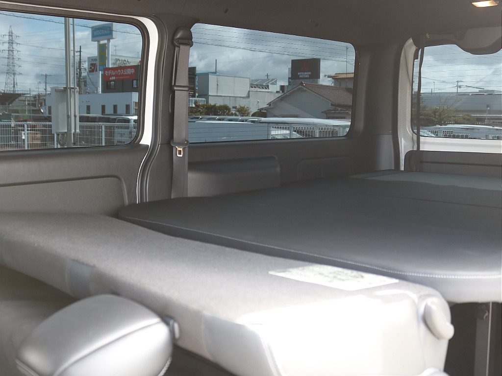 内外装、足回り、ナビと欲しい装備をパッケージングでコンプリートカスタム★もちろん追加カスタムもお任せください！どんなカスタムもお任せください！お客様のニーズに合わせたご提案をさせていただきます！