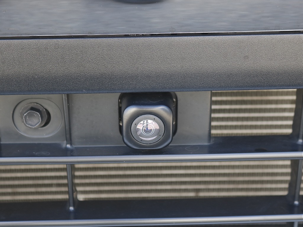 内外装、足回り、ナビと欲しい装備をパッケージングでコンプリートカスタム★もちろん追加カスタムもお任せください！どんなカスタムもお任せください！お客様のニーズに合わせたご提案をさせていただきます！