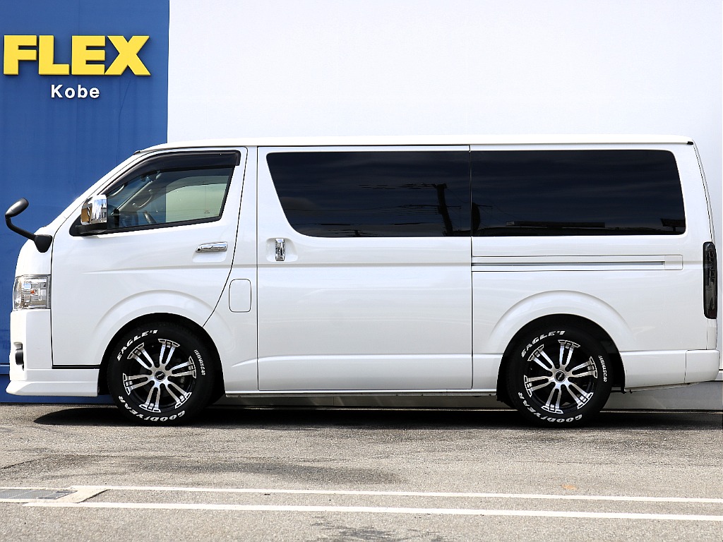 内外装、足回り、ナビと欲しい装備をパッケージングでコンプリートカスタム★もちろん追加カスタムもお任せください！どんなカスタムもお任せください！お客様のニーズに合わせたご提案をさせていただきます！