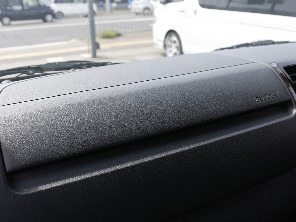 内外装、足回り、ナビと欲しい装備をパッケージングでコンプリートカスタム★もちろん追加カスタムもお任せください！どんなカスタムもお任せください！お客様のニーズに合わせたご提案をさせていただきます！