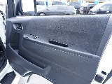 内外装、足回り、ナビと欲しい装備をパッケージングでコンプリートカスタム★もちろん追加カスタムもお任せください！どんなカスタムもお任せください！お客様のニーズに合わせたご提案をさせていただきます！