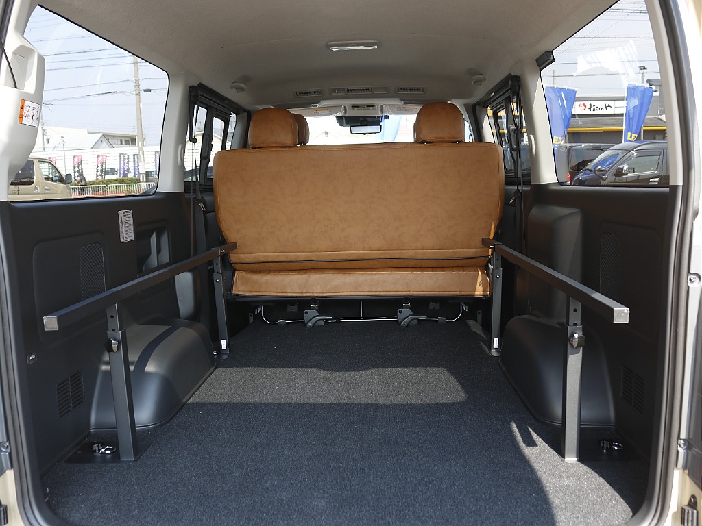 トヨタ ハイエースバン(38枚目)