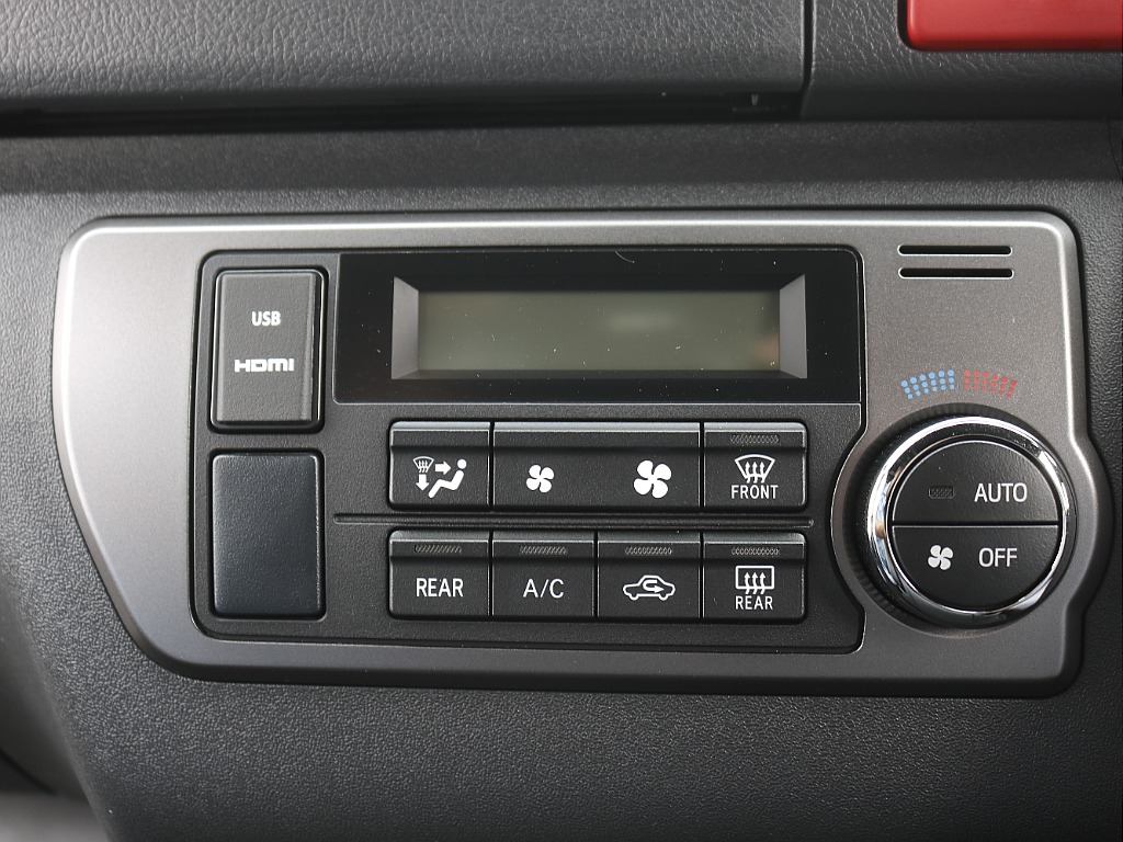 トヨタ ハイエースバン(28枚目)