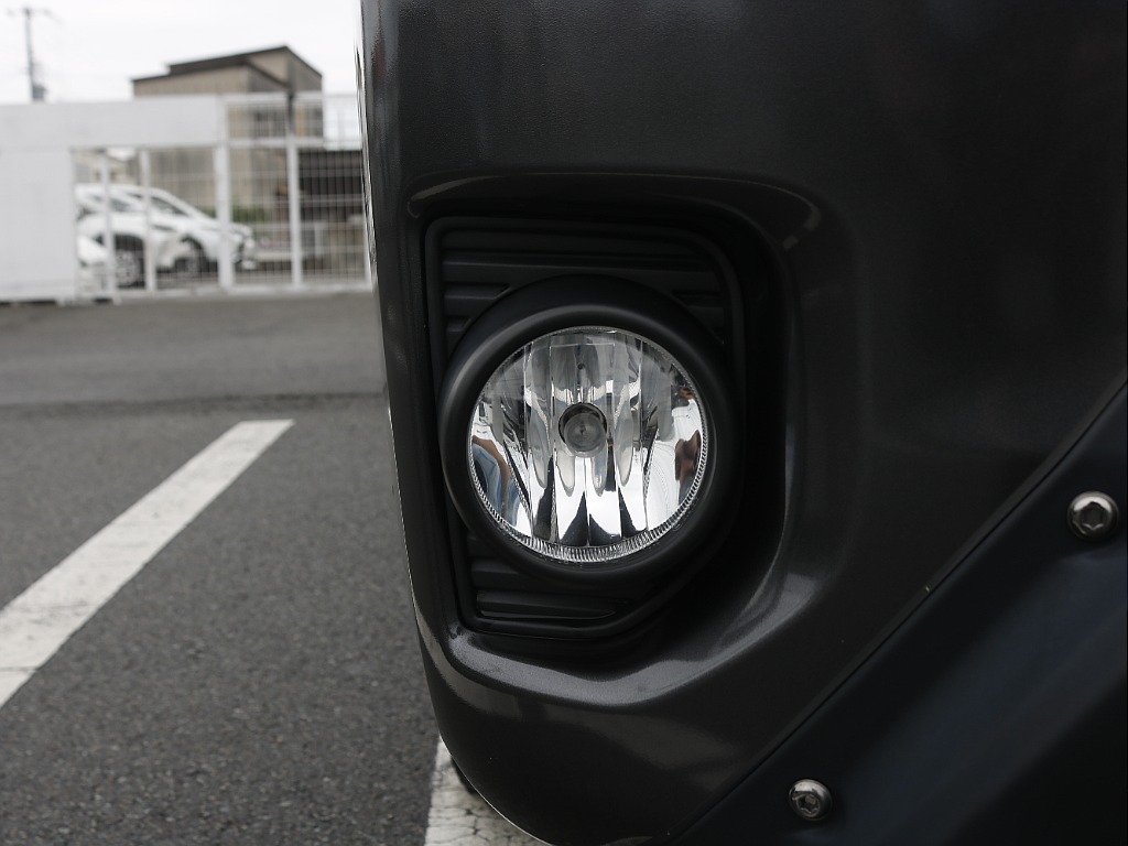 内外装、足回り、ナビと欲しい装備をパッケージングでコンプリートカスタム★もちろん追加カスタムもお任せください！どんなカスタムもお任せください！お客様のニーズに合わせたご提案をさせていただきます！