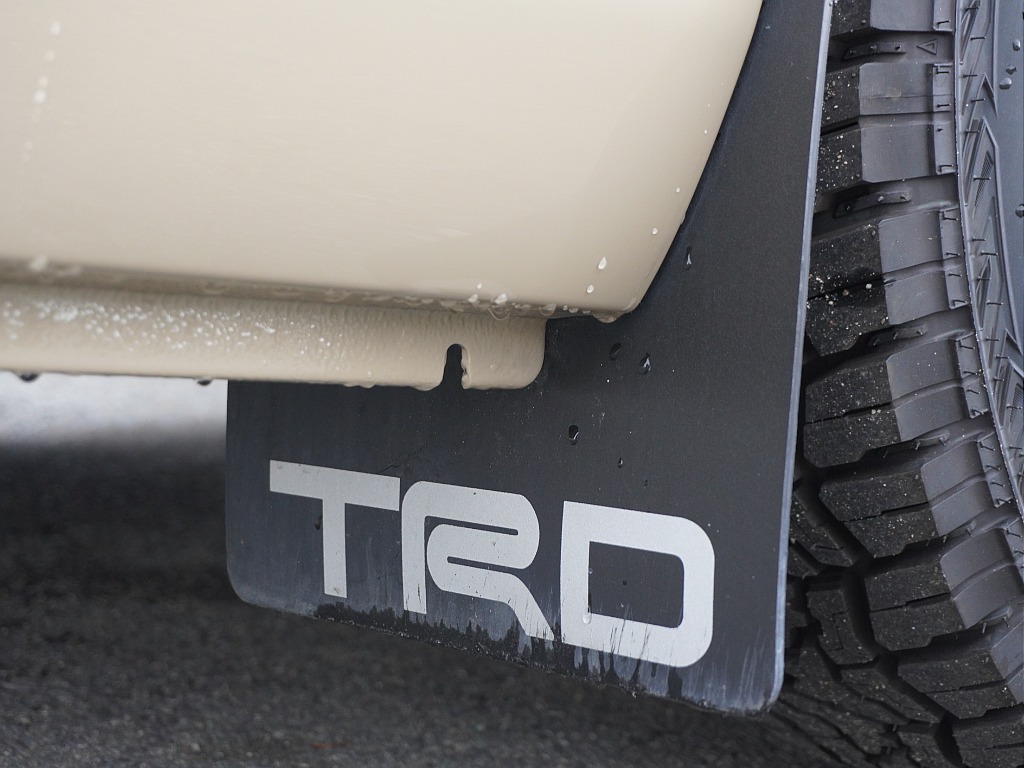 TRD製　マットフラップ！！