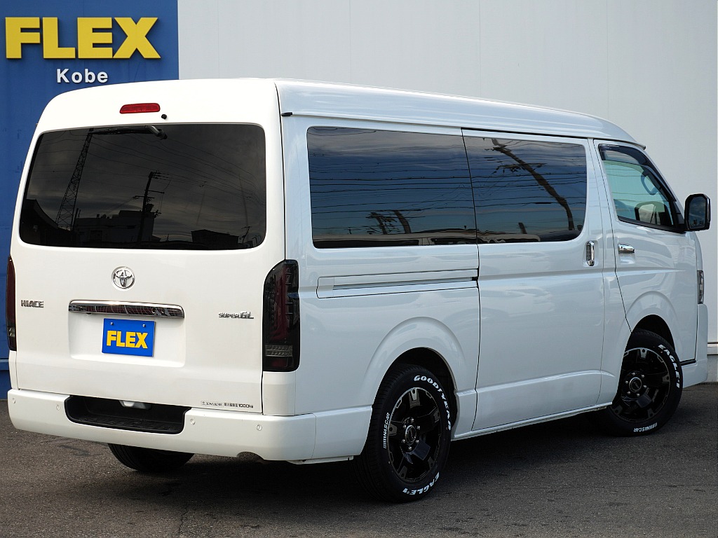 内外装、足回り、ナビと欲しい装備をパッケージングでコンプリートカスタム★もちろん追加カスタムもお任せください！どんなカスタムもお任せください！お客様のニーズに合わせたご提案をさせていただきます！