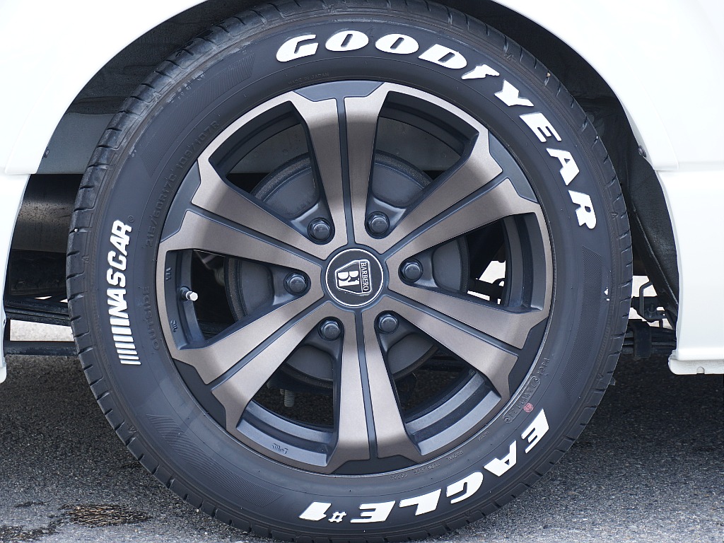 グットイヤーナスカータイヤ17inch！！