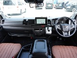 内外装、足回り、ナビと欲しい装備をパッケージングでコンプリートカスタム★もちろん追加カスタムもお任せください！どんなカスタムもお任せください！お客様のニーズに合わせたご提案をさせていただきます！