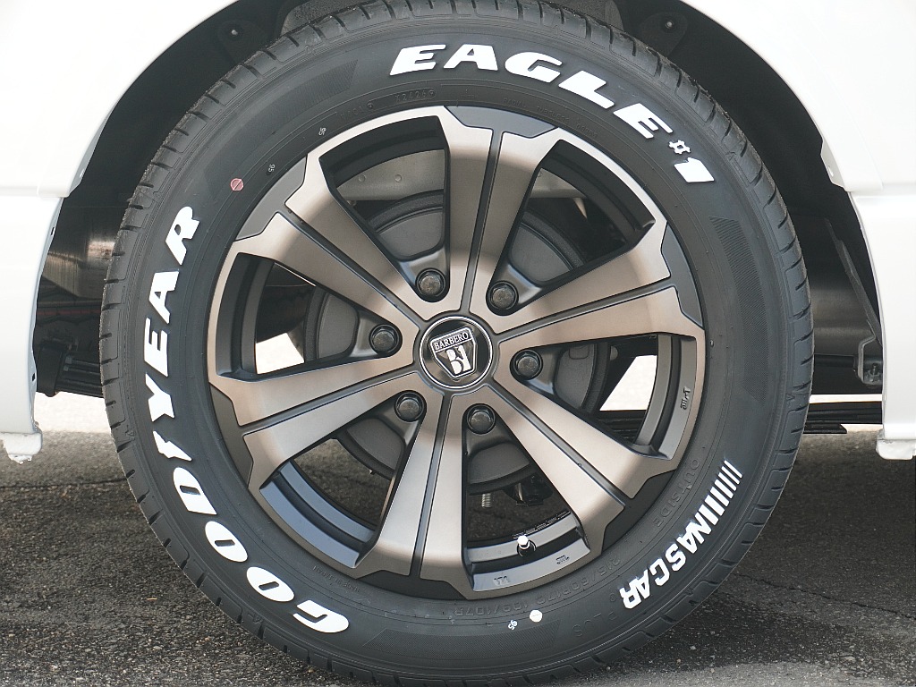 グットイヤーナスカータイヤ　17inch！！