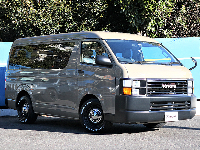 角目四灯がアメ車っぽくてかっこいい！！