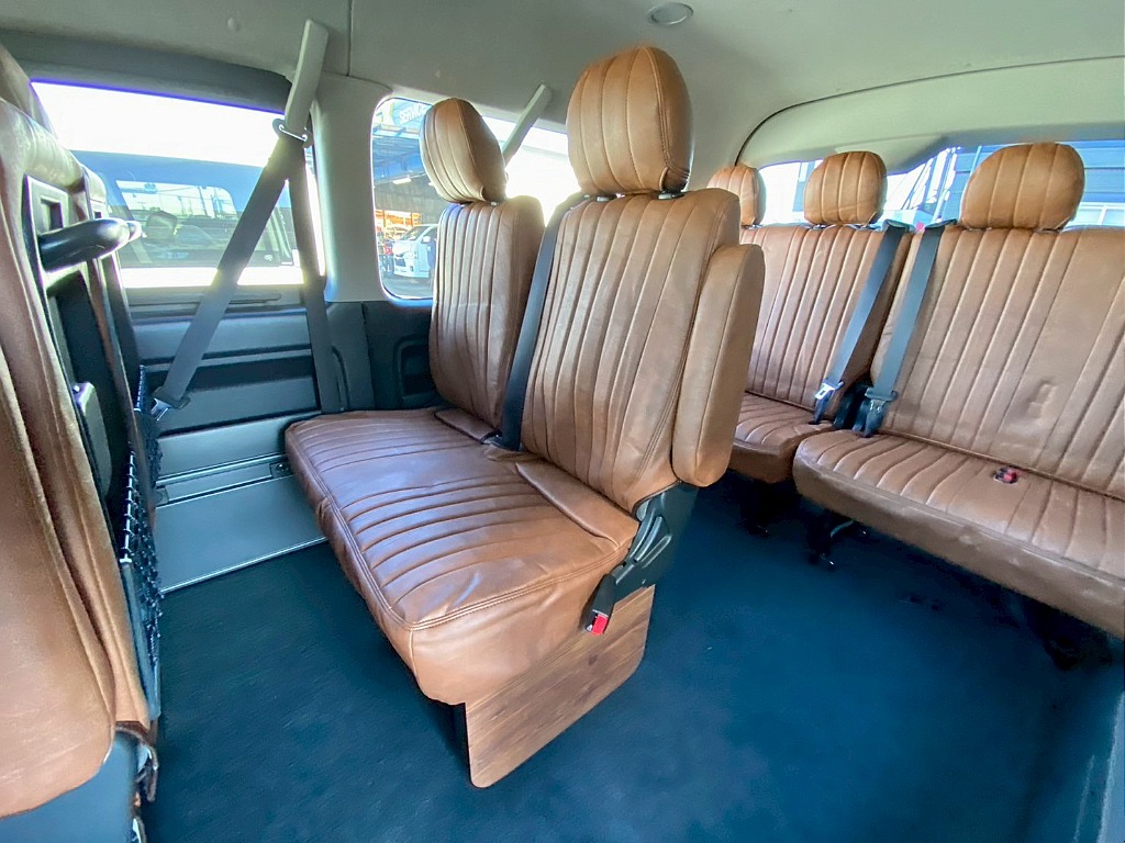 トヨタ ハイエース(16枚目)