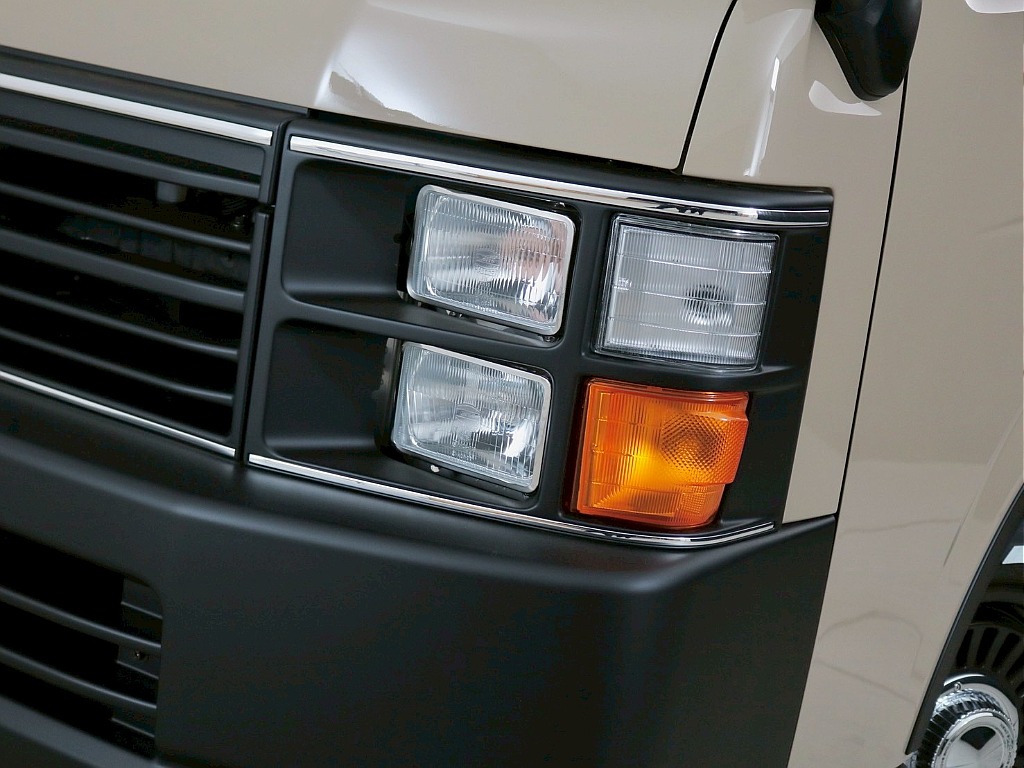 トヨタ ハイエース(27枚目)