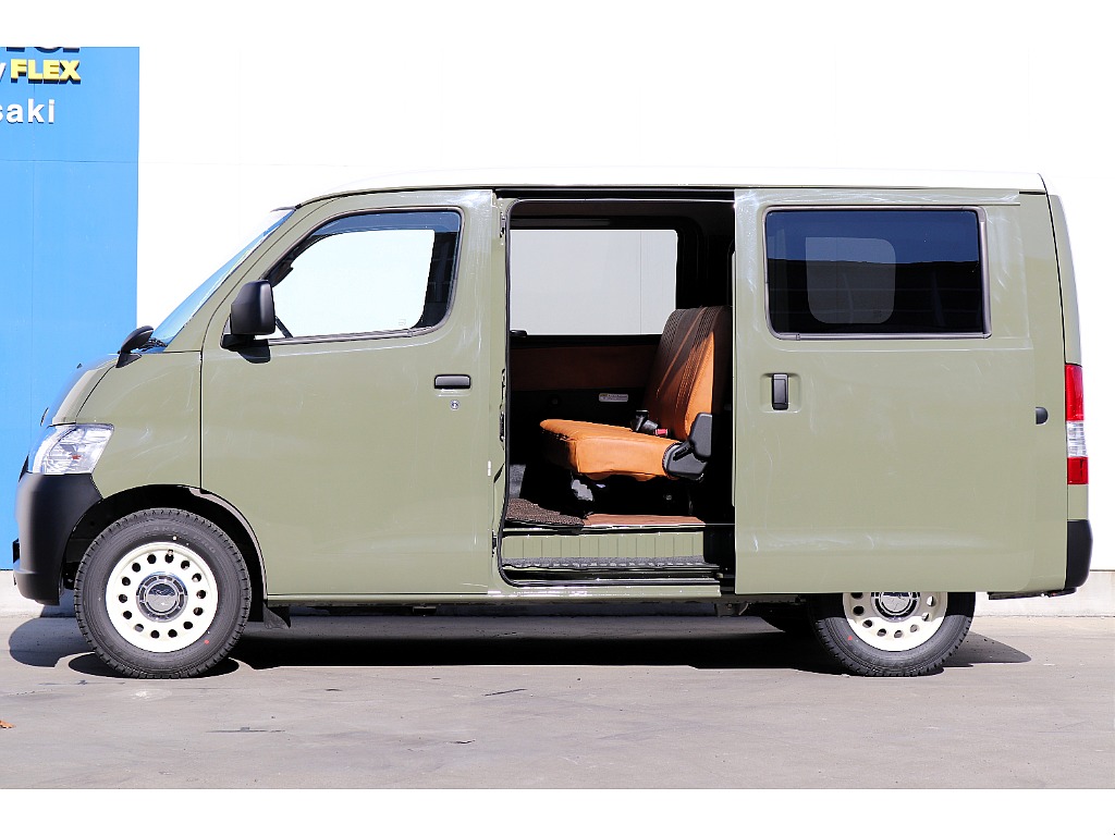 ハイエースセカンド高崎店にて展示中♪027-384-3591