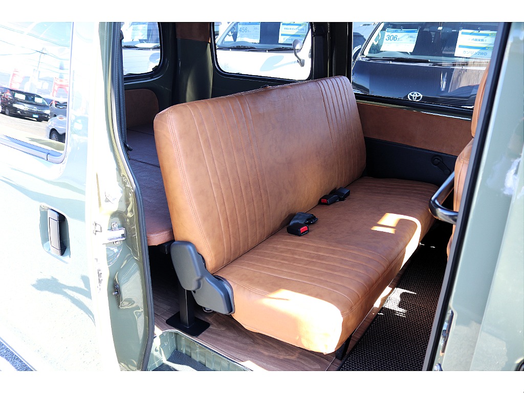 ハイエースセカンド高崎店にて展示中♪027-384-3591