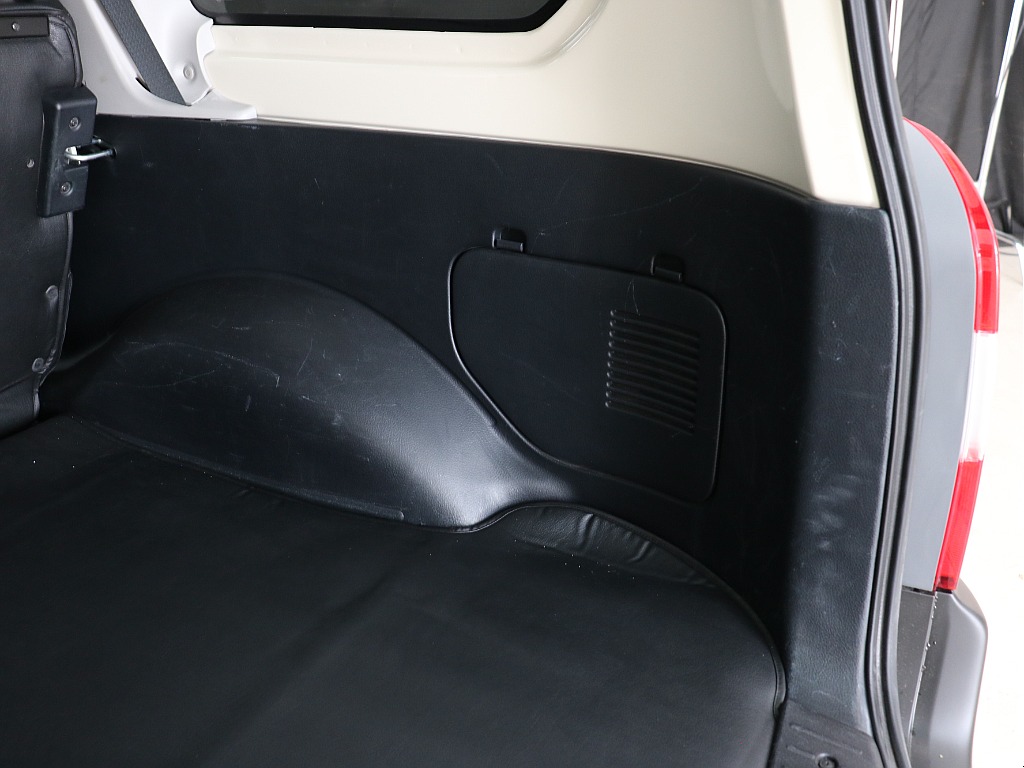 ラゲッジスペース右！