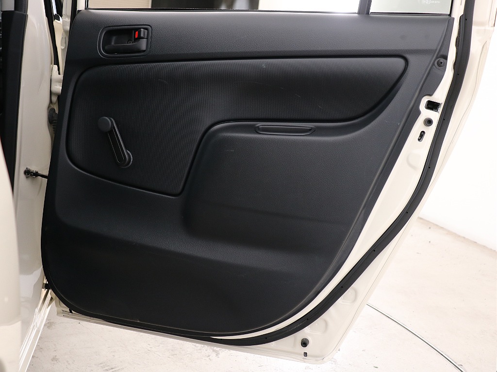 右後ろドアトリム！