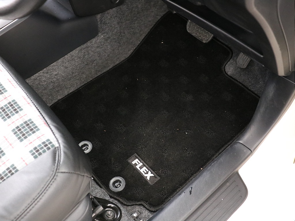 運転席用フロアマット！