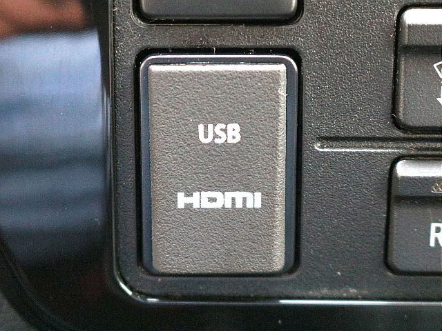 HDMI/USBソケットを完備しております☆