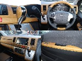 茶木目パネル3点セット採用！ツヤルツヤした素材で高級感があり車内もブラウン系で統一感がでておしゃれ感が増します！