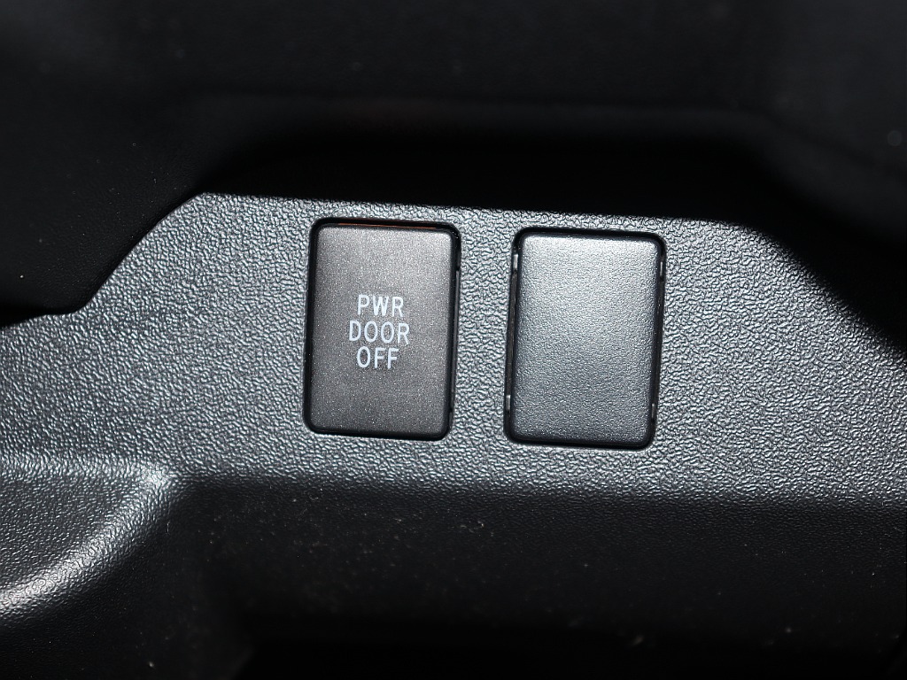 トヨタ ハイエースバン(26枚目)