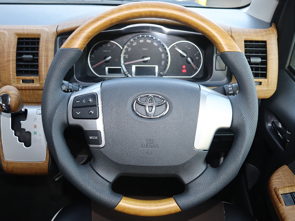 トヨタ ハイエースバン(30枚目)