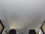 この手の車種ですと、荷物を積み下ろしの際に天井に荷物が当たってしまい、キズになってしまったり穴が空いてしまっている事もしばしば…。写真をご覧の通り、コンディション良好な車を仕入れる様に心掛けています♪
