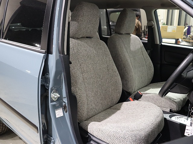 Renoca　EUROBOX・アンヴィルグレーペイント・ハイブリッド入庫♪