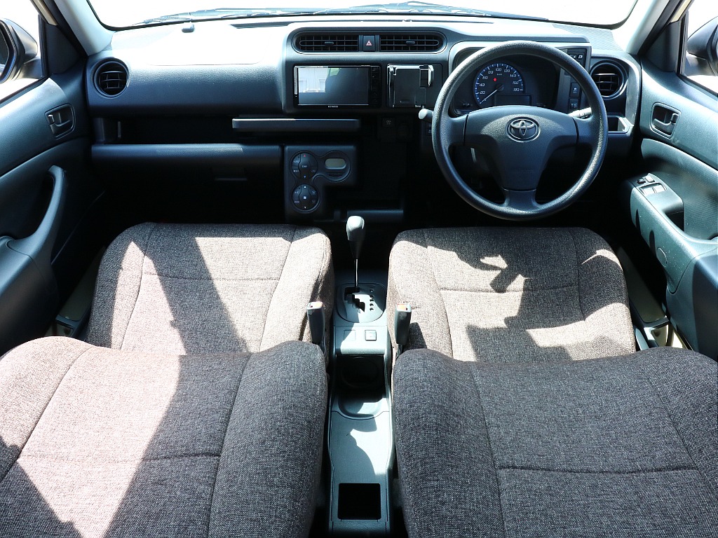 走行距離も少なく、車内も綺麗です！