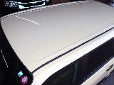 追加カスタムでルーフキャリアをつけるなど楽しむのも素敵ですね！