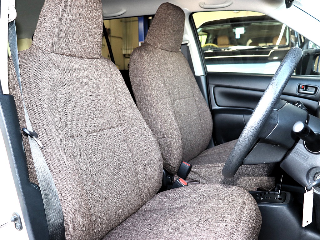 FLEXオリジナルのEURO BOX専用シートカバーをご用意しました！見た目ももちろん良いですが、上質なファブリック生地で肌触りも良いですよ♪