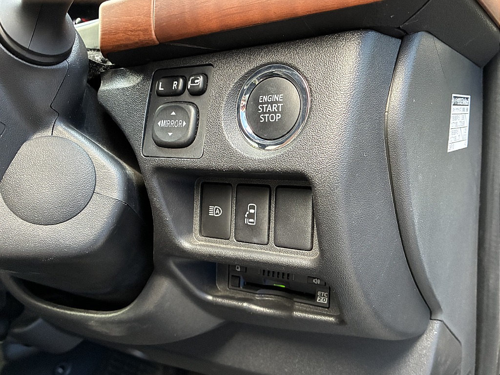 トヨタ ハイエース(15枚目)