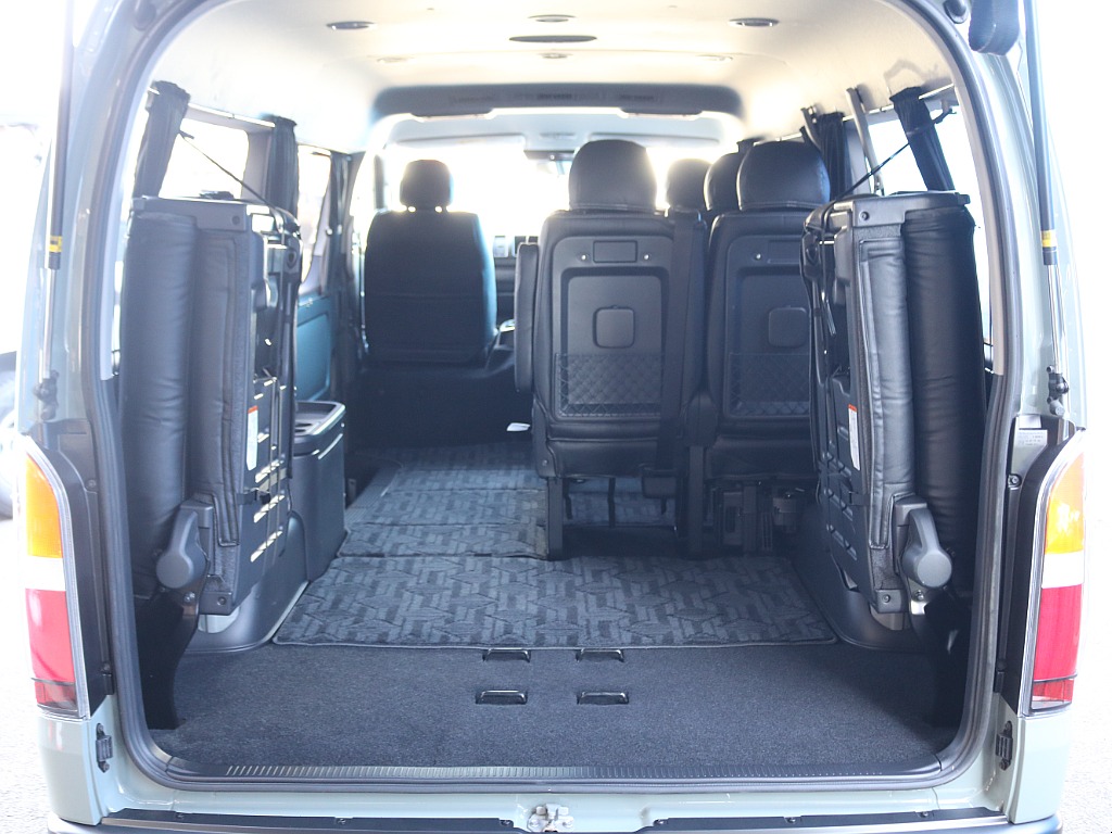 実際にご来店が難しい、遠方にお住まいのお客様もご安心ください！お電話やメールにてお車のご説明、ご覧になりたい箇所の追加画像、お見積書の郵送、と当店スタッフが丁寧に対応させていただきます♪