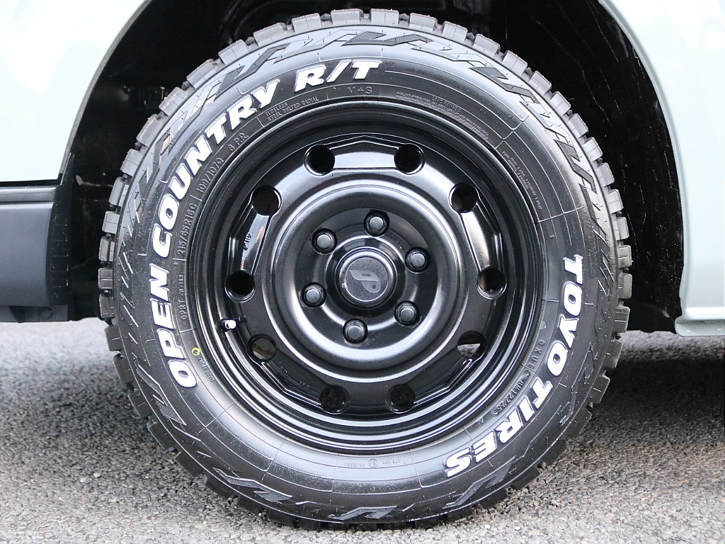 タイヤ＆ホイールはPaw16インチAWにTOYOオープンカントリータイヤを装着！