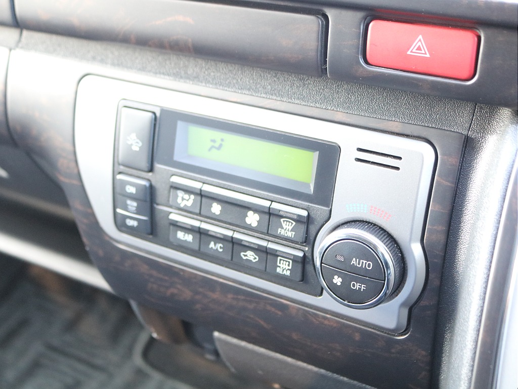 トヨタ ハイエース(38枚目)