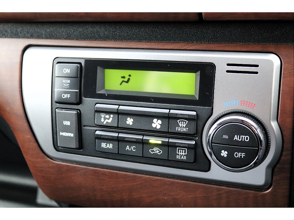 ハイエース高崎店にて展示中♪027-329-5670