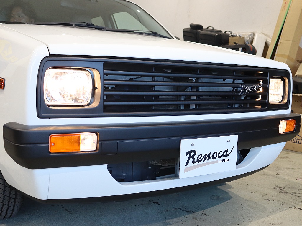 Renoca EUROBOX 純正ホワイト×角目フェイスの入庫です♪