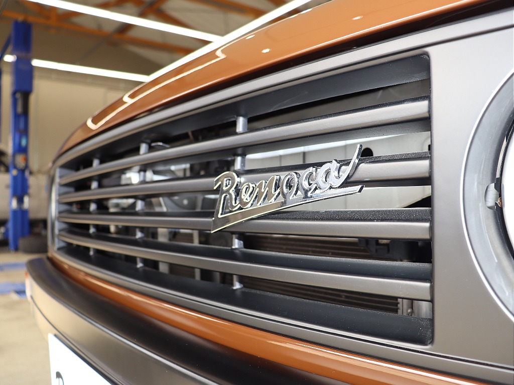 EURO BOX・アゼットブラウンペイント・新品カロッツェリアSDナビゲーション♪