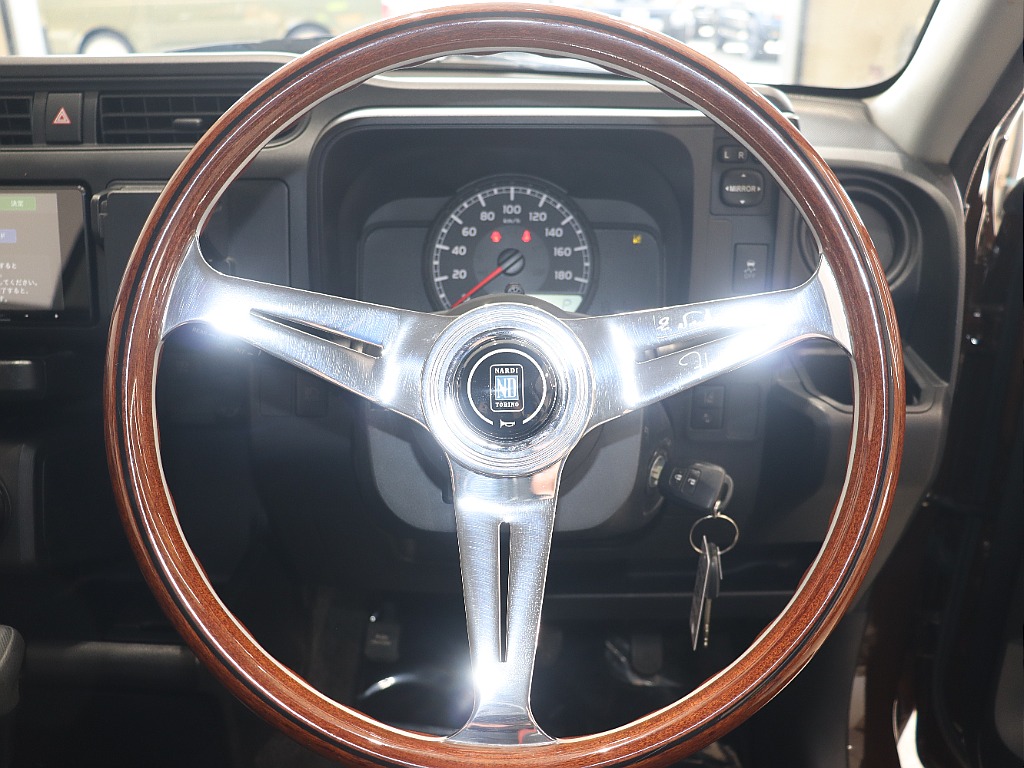 EURO BOX・アゼットブラウンペイント・新品カロッツェリアSDナビゲーション♪