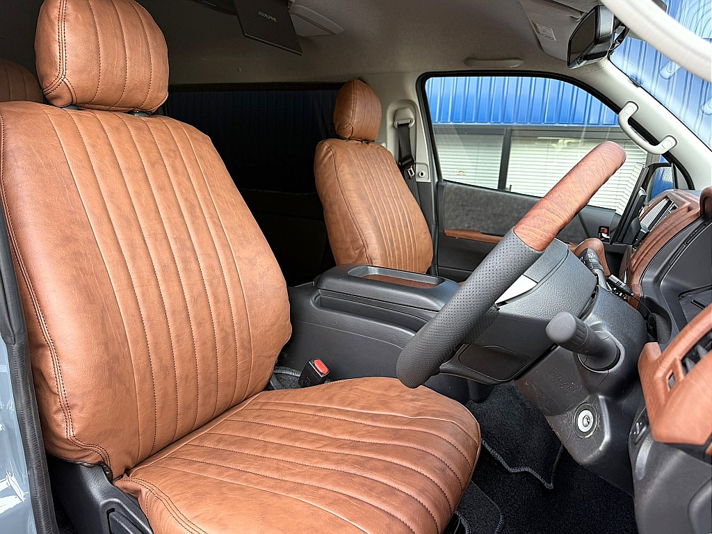 トヨタ ハイエース(6枚目)