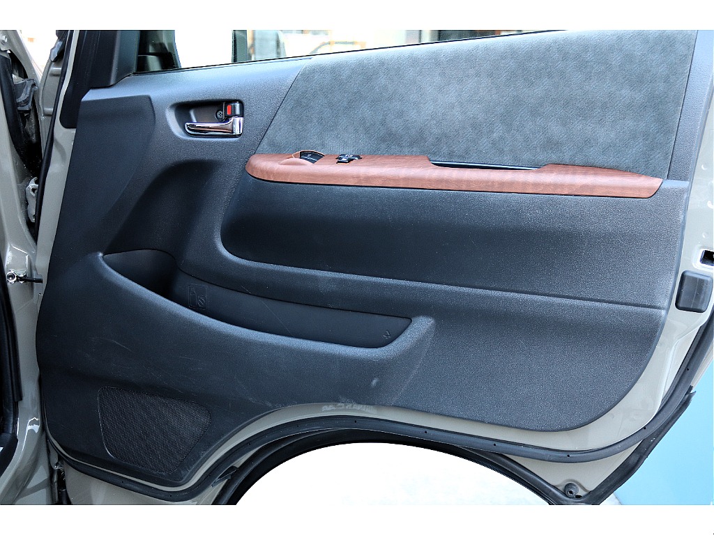 ハイエース高崎店展示中♪全国からのお問合せお待ちしております027-329-5670！