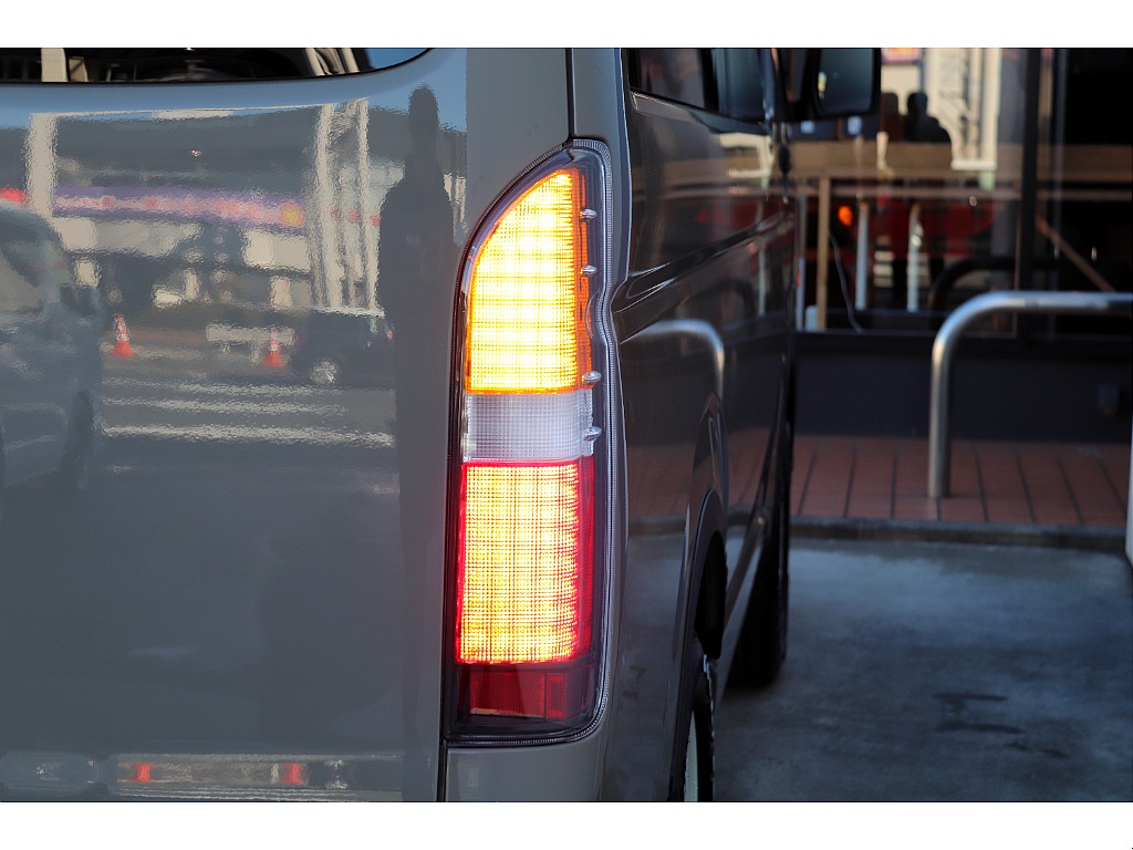 ハイエース高崎店展示中♪全国からのお問合せお待ちしております027-329-5670！