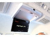 後席フリップダウンモニター付きでロングドライブも安心です♪